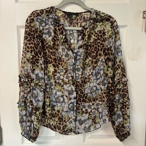 White House Black Market long sleeve blouse, women’s XXS, button down